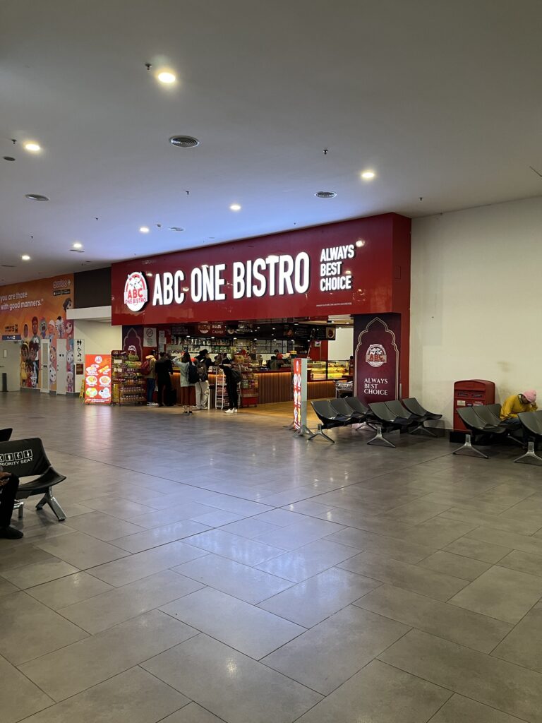 ABC ONE BISTROに向かって進む